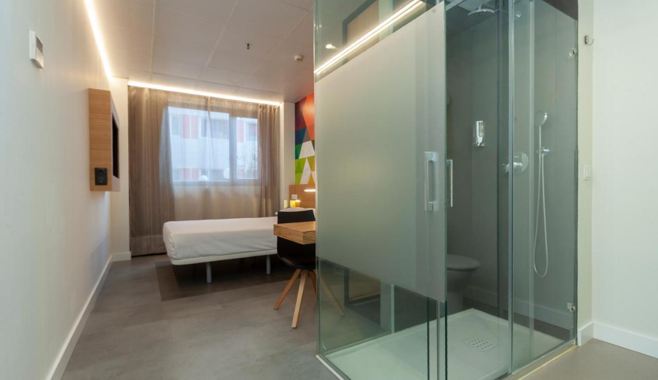 Vertice Roomspace Madrid Luaran gambar