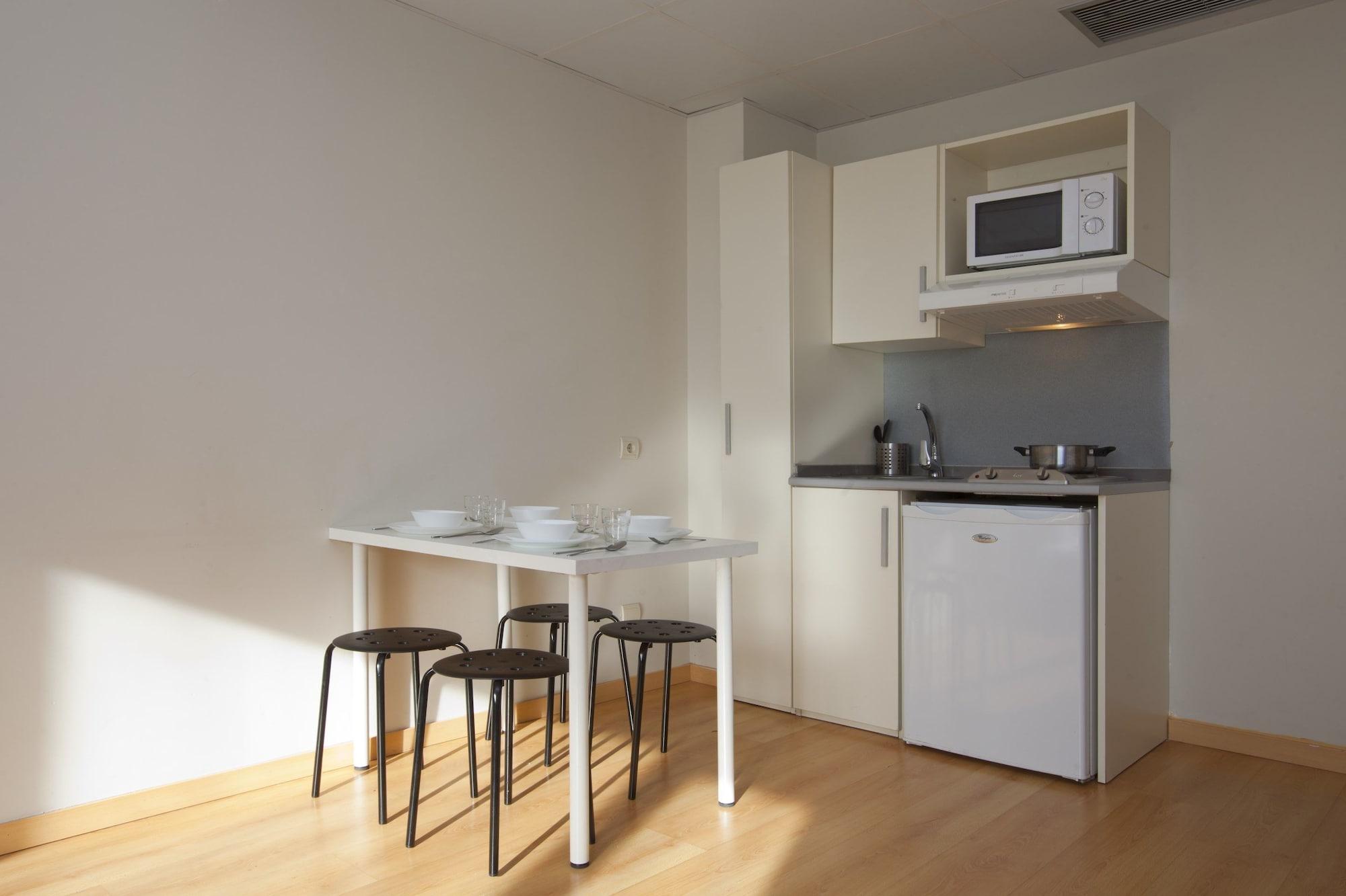 Vertice Roomspace Madrid Luaran gambar