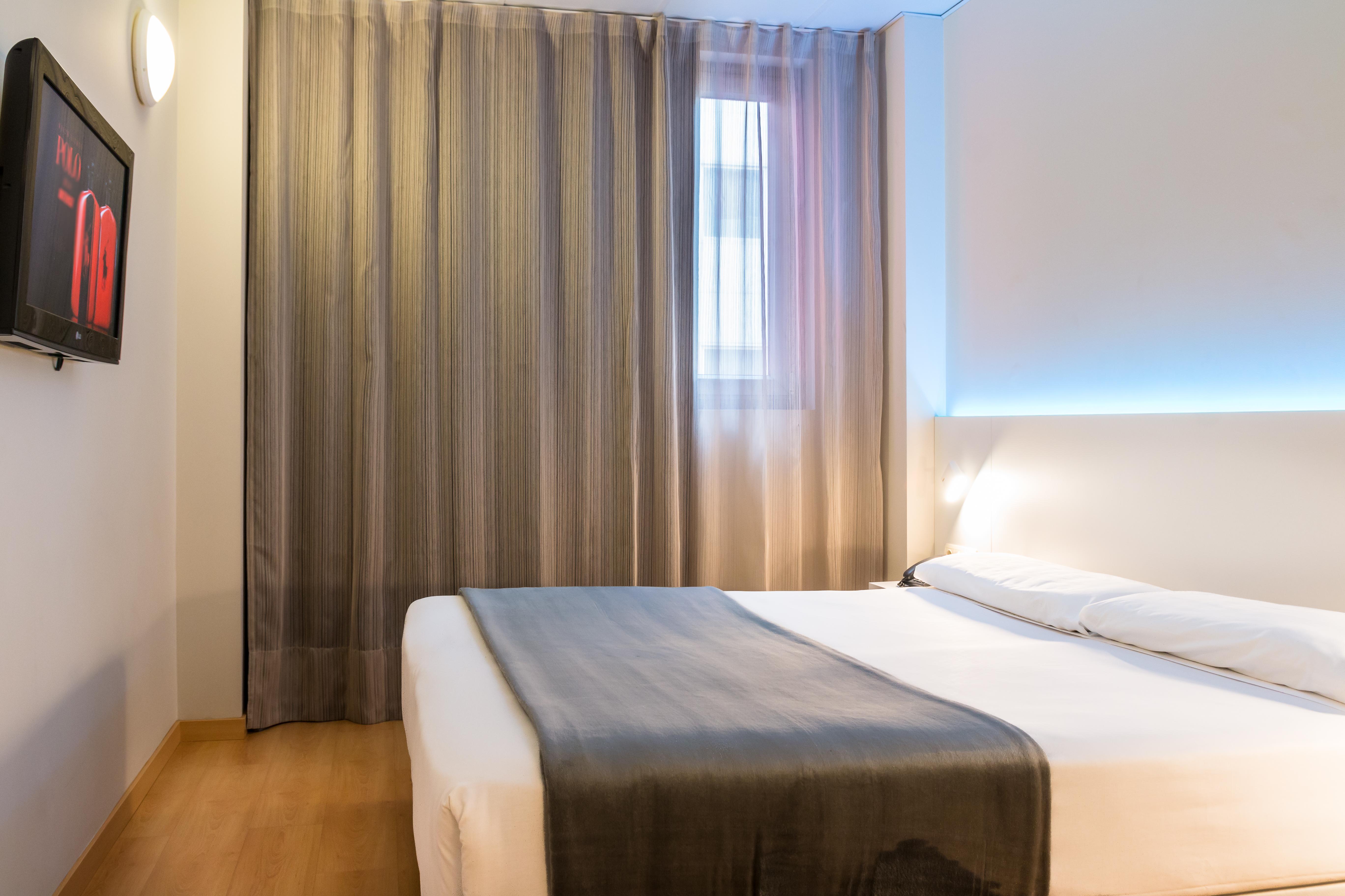 Vertice Roomspace Madrid Luaran gambar