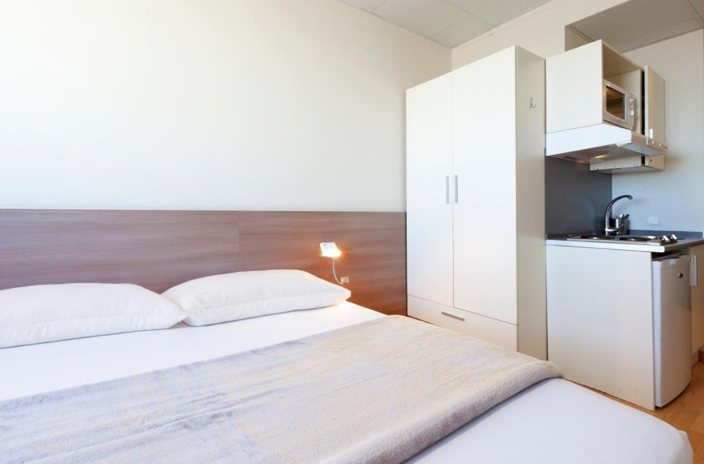 Vertice Roomspace Madrid Luaran gambar