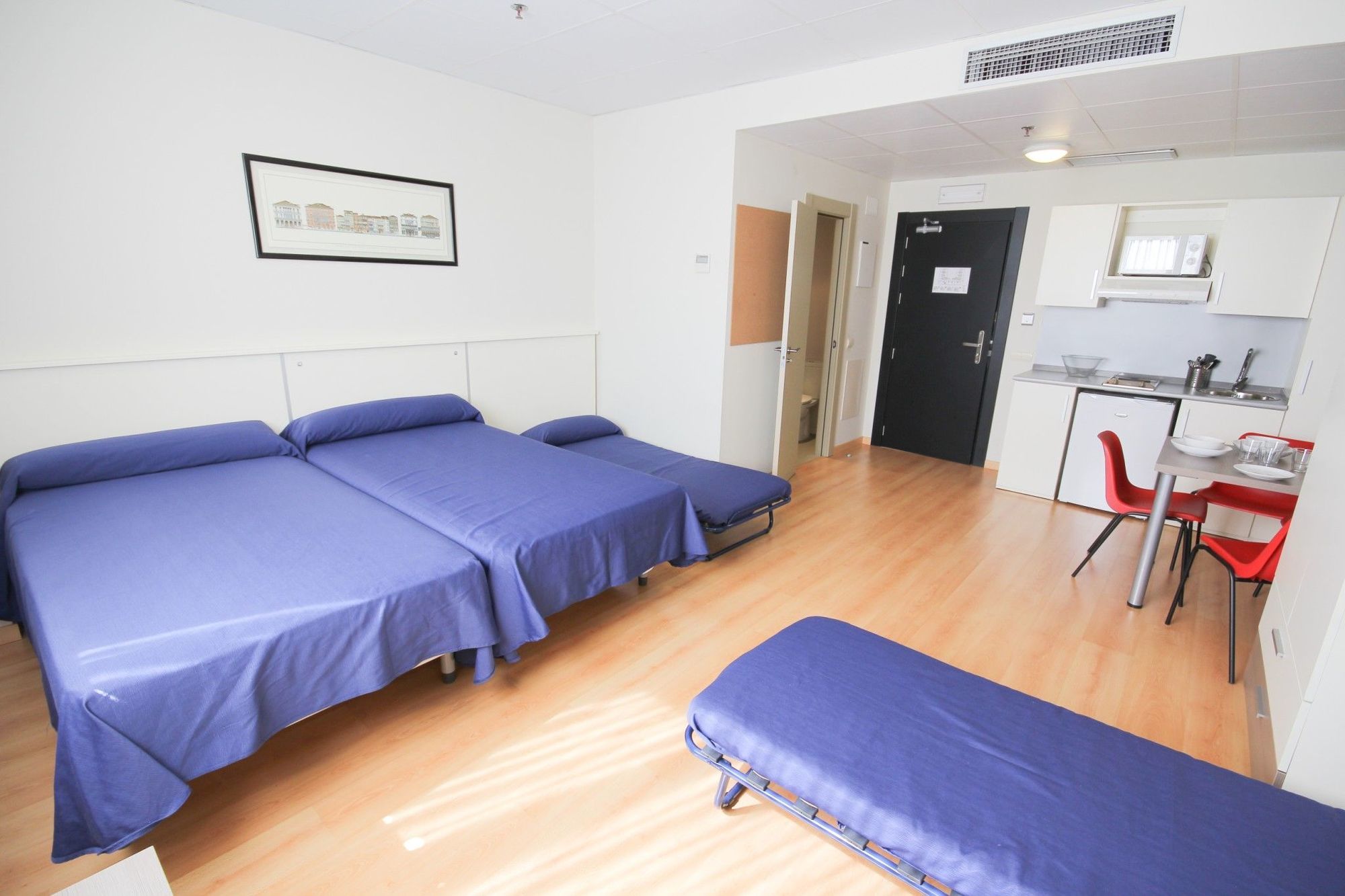 Vertice Roomspace Madrid Luaran gambar