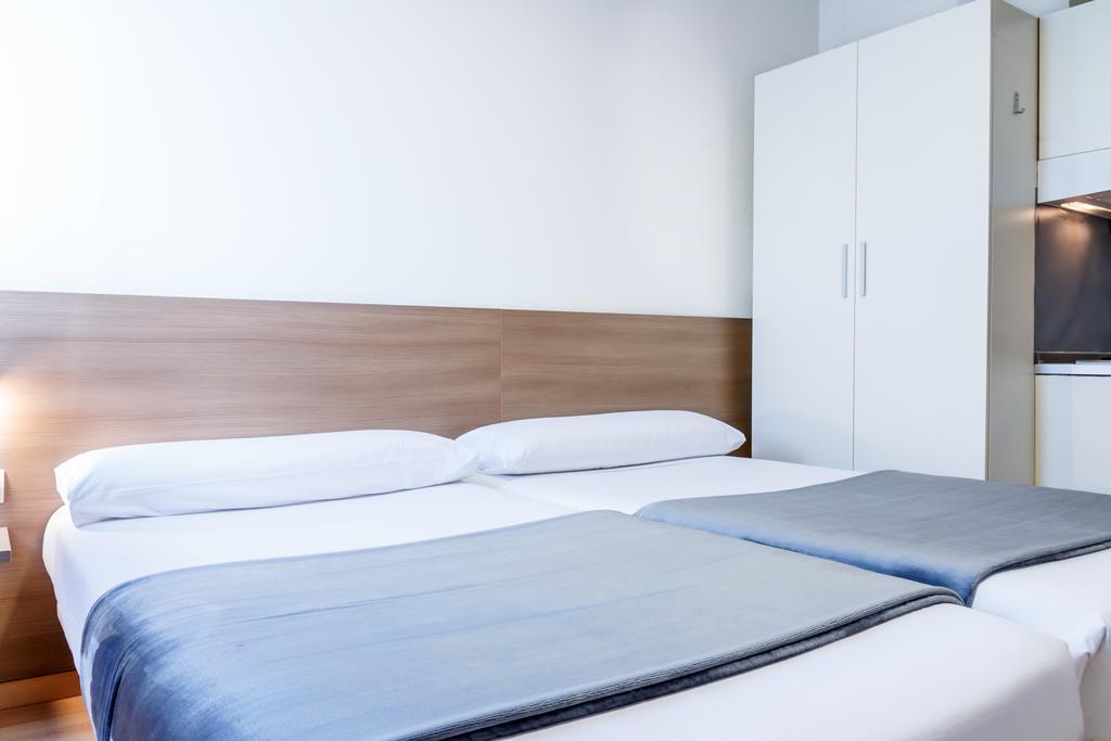 Vertice Roomspace Madrid Luaran gambar